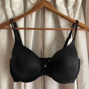 Victoria’s Secret ‘Very Sexy’ black bra